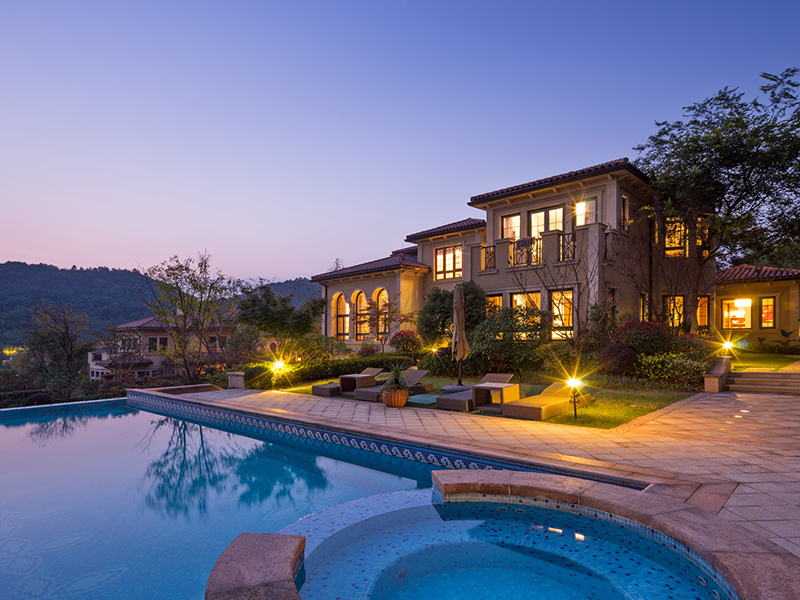 Rancho Santa Fe luxury home with pool